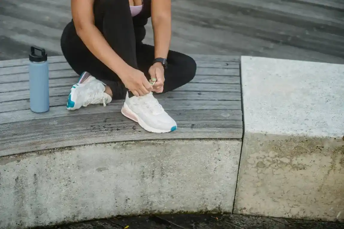 Affordable vs. Luxury: Best White Sneakers for Every Budget