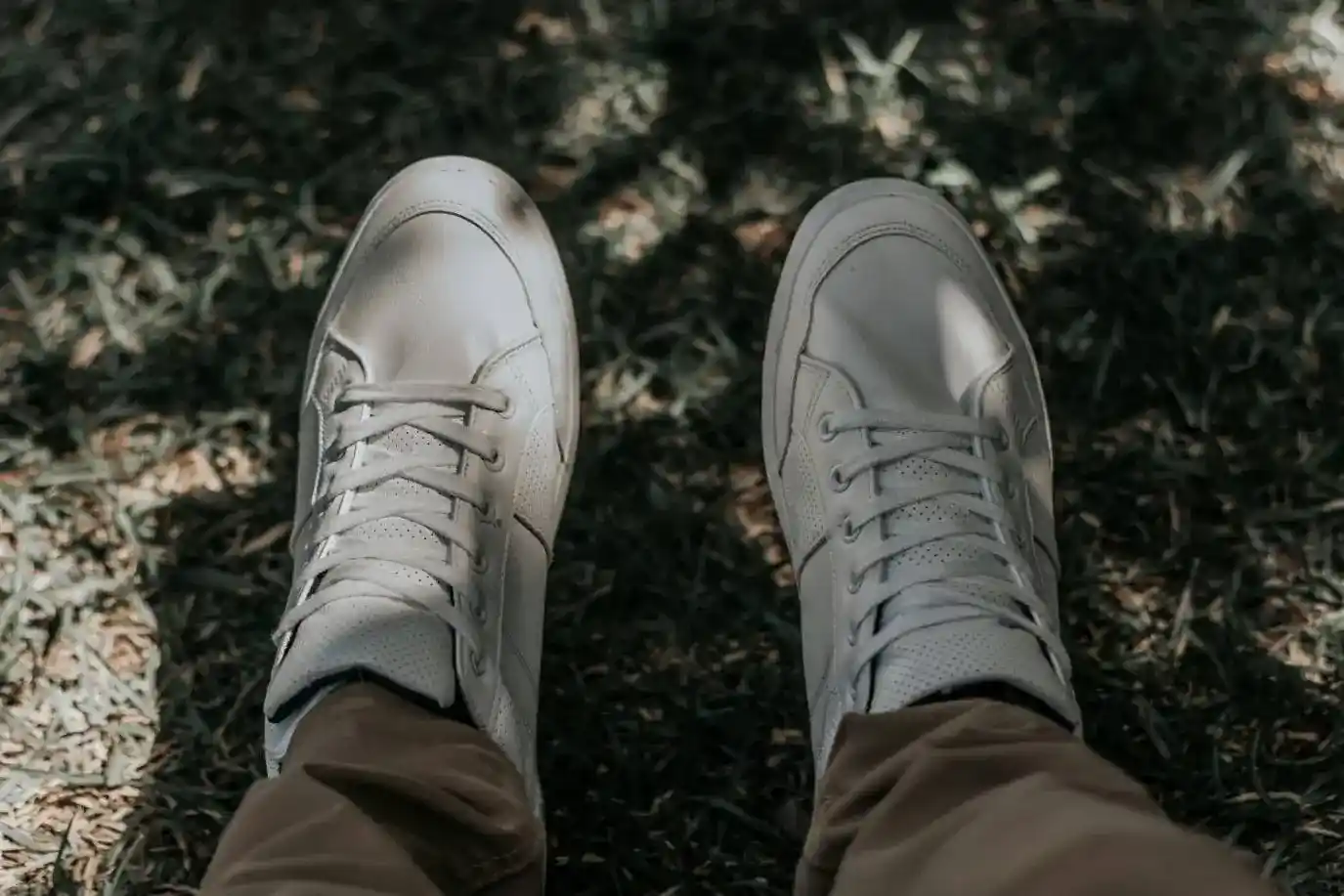 Affordable vs. Luxury: Best White Sneakers for Every Budget