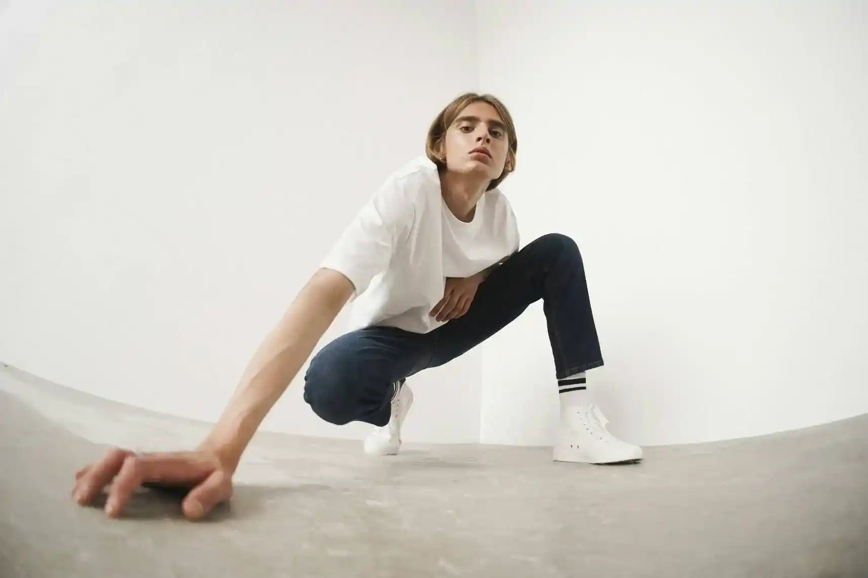 Affordable vs. Luxury: Best White Sneakers for Every Budget